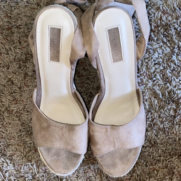 Wrap Heels - Picture 2 of 3